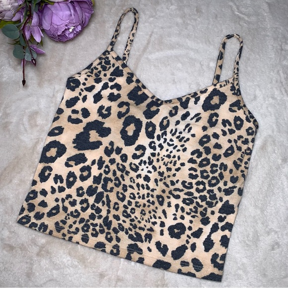 SEE NEW LISTING NWT Forever 21 Leopard Print Crop Tank - Picture 4 of 9